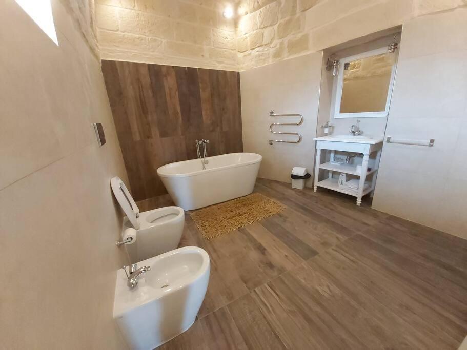 Farmhouse Villa With Large Pool And Garden In Gozo Gharb  Ngoại thất bức ảnh